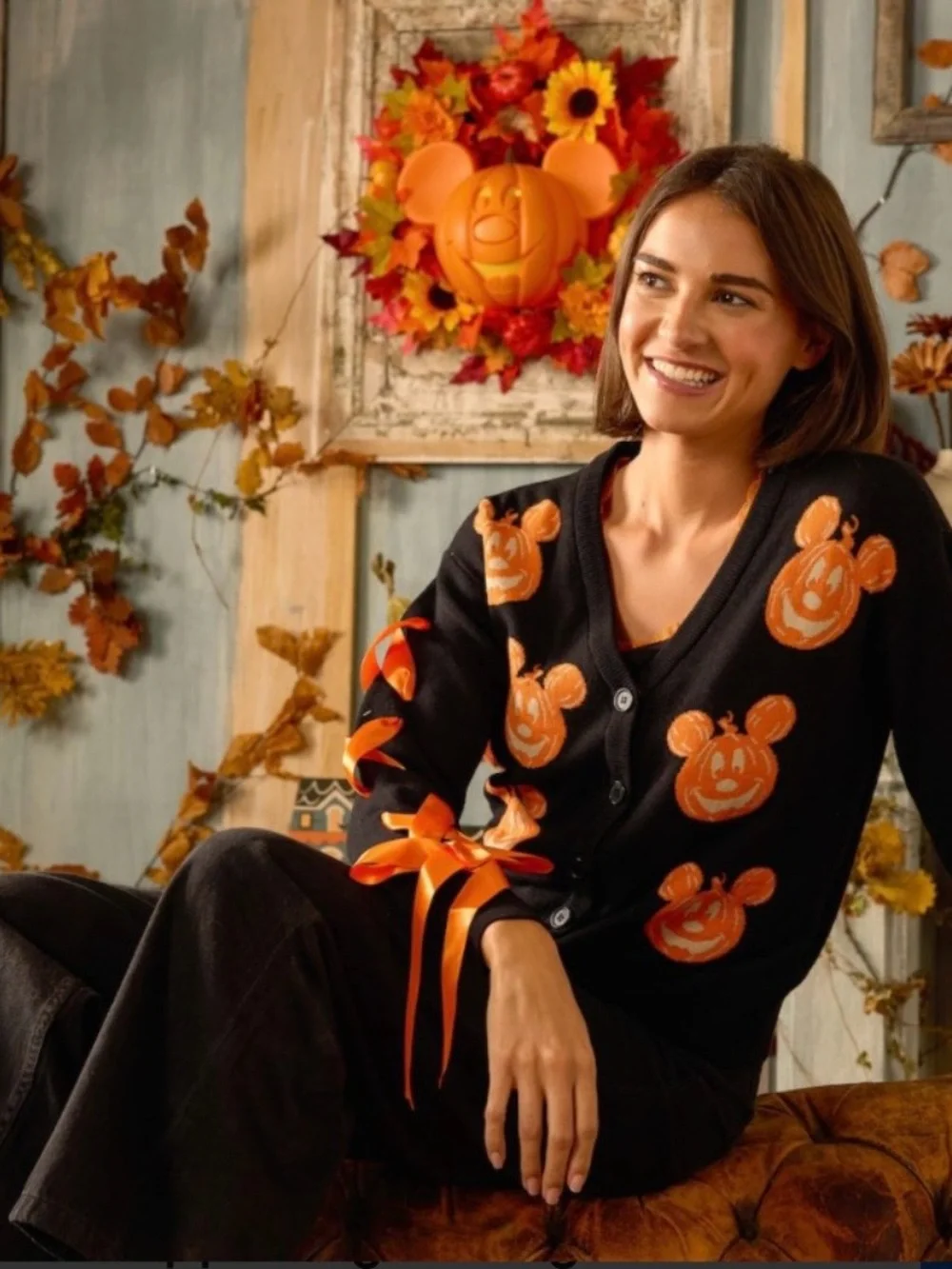NWT DISNEY PARKS x HER UNIVERSE MICKEY MOUSE  PUMPKIN & BOW CARDIGAN SIZE MEDIUM
